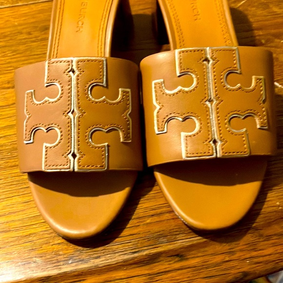 NEW! Tory Burch Ines Mid-Heel Slides Size 5 1/2 - Picture 1 of 9